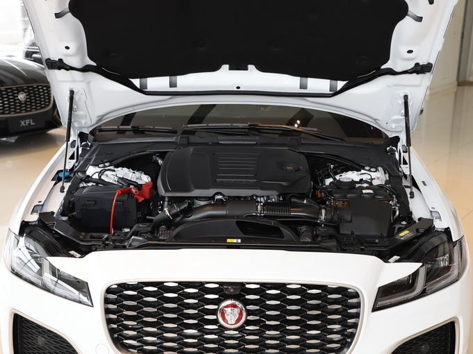 奇瑞捷豹路虎  XFL 2.0T P250