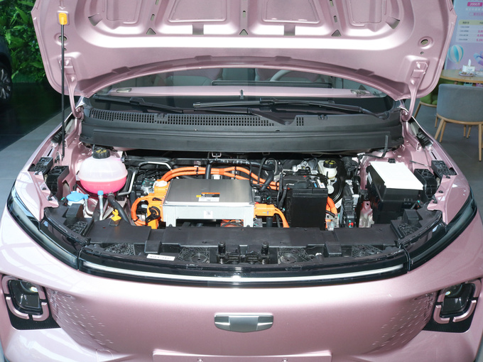 吉利几何  萤火虫 401KM