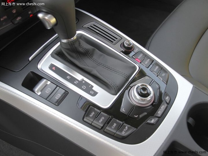 奥迪(进口) s5 cabriolet 3.0t中控