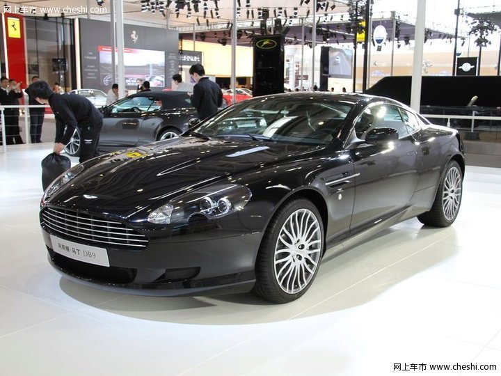 阿斯顿-马丁 DB9