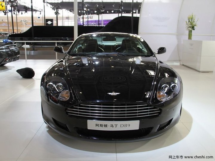 阿斯顿-马丁 DB9