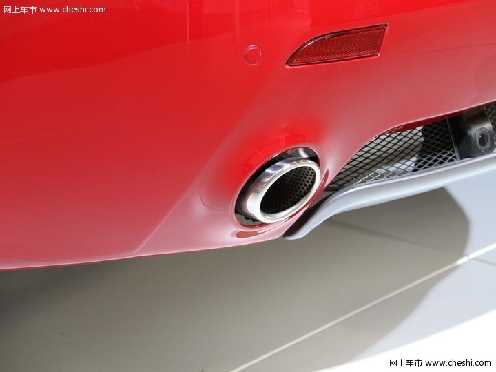 阿斯顿-马丁 V8 Vantage