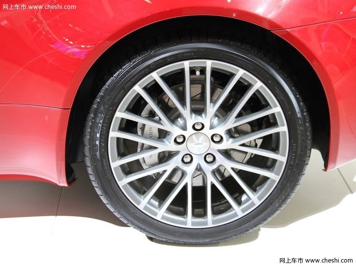 阿斯顿-马丁 V8 Vantage