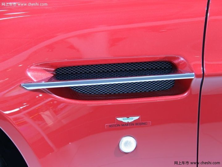 阿斯顿-马丁 V8 Vantage