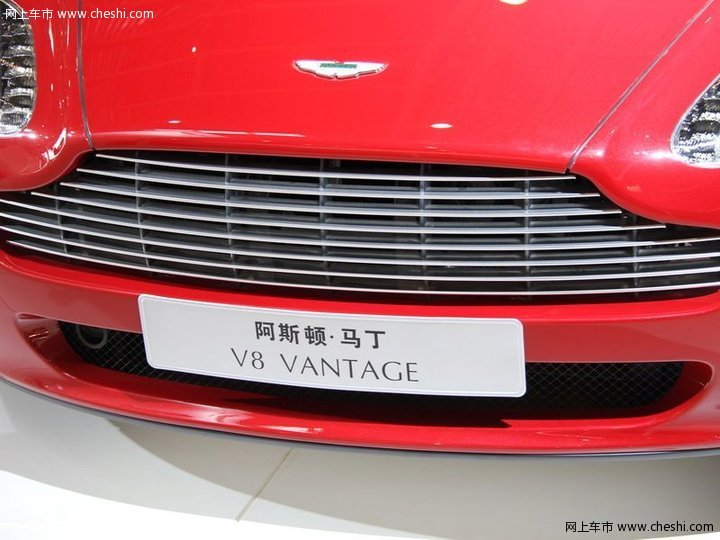 阿斯顿-马丁 V8 Vantage