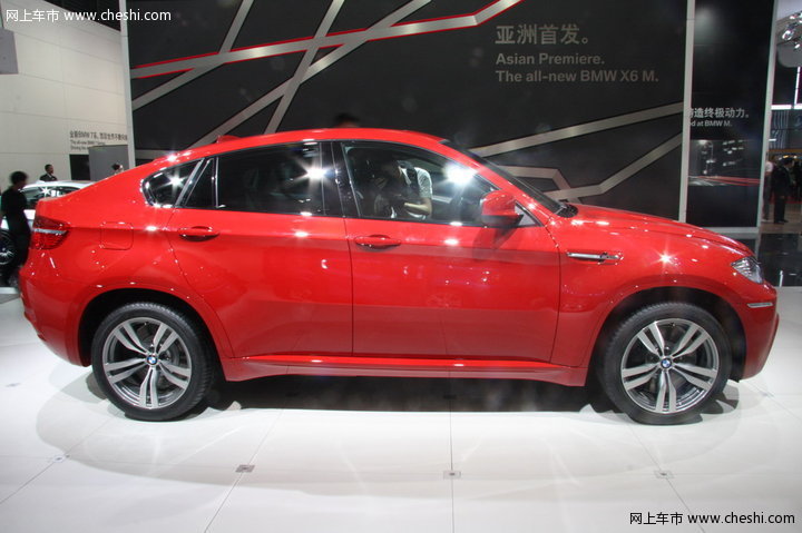 宝马X6M外观