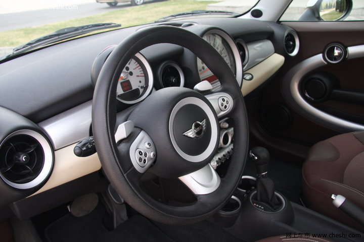 mini mini clubman中控方向盘