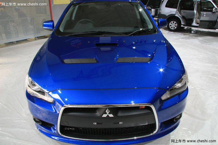 三菱EVO X两厢