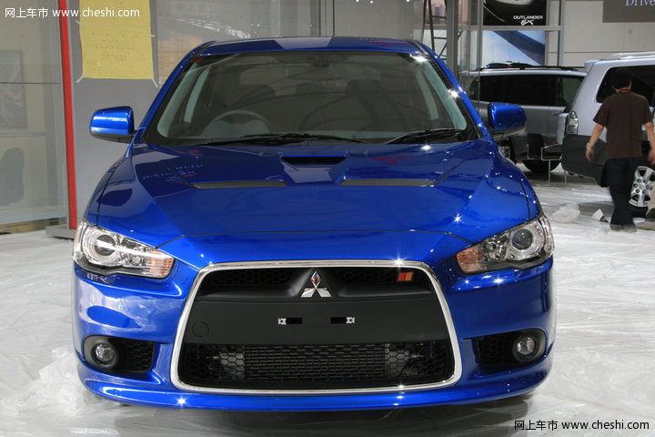 三菱EVO X两厢