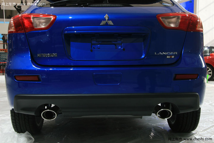 三菱EVO X两厢