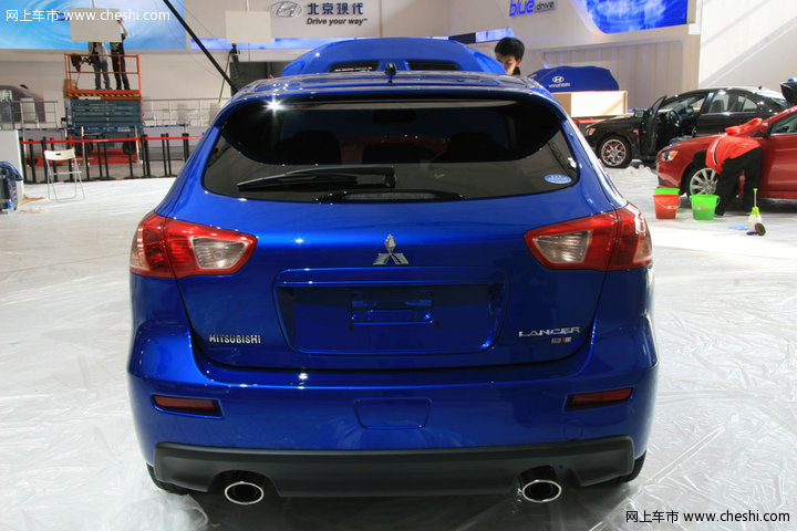 三菱EVO X两厢