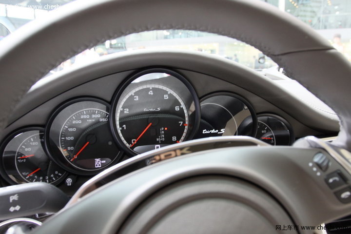 保时捷 Panamera Turbo S