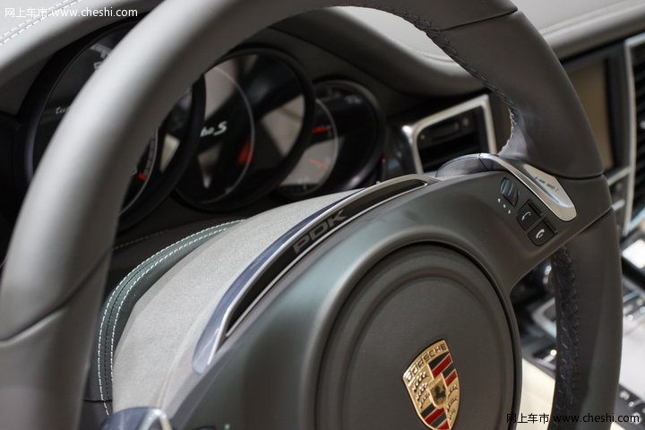 保时捷 Panamera Turbo S