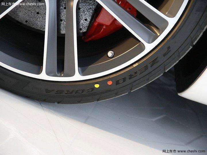 阿斯顿-马丁 One-77 车展