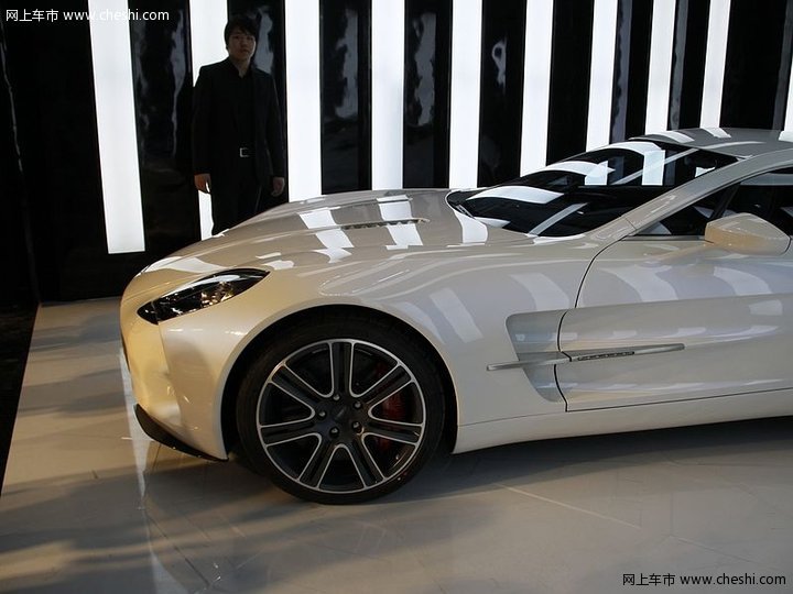 阿斯顿-马丁 One-77 车展