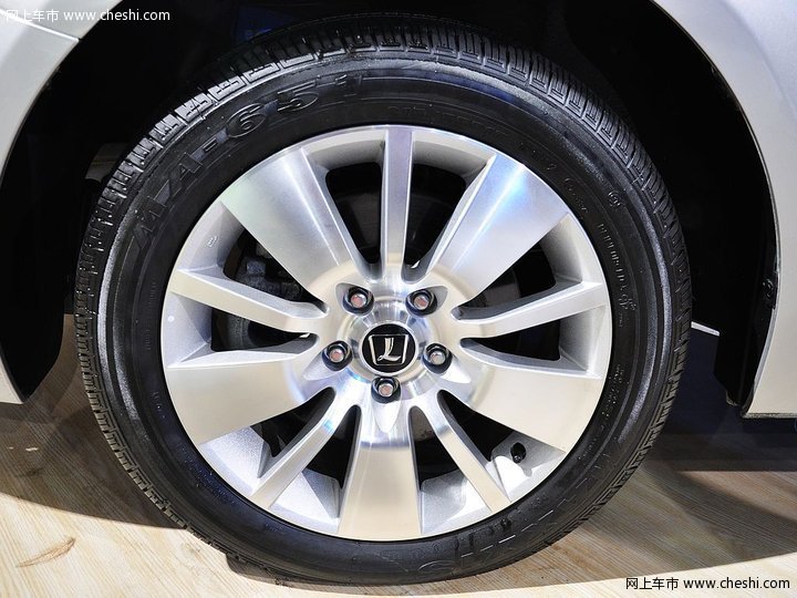 东风裕隆 纳智捷M7 EV车展