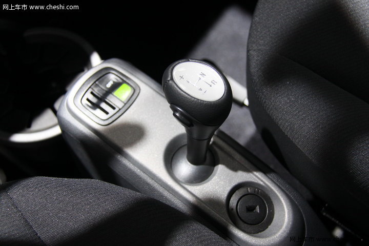 精灵Smart fortwo 2011款 车展