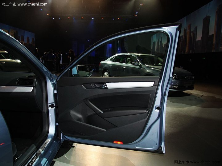 新PASSAT 2.0T 车展