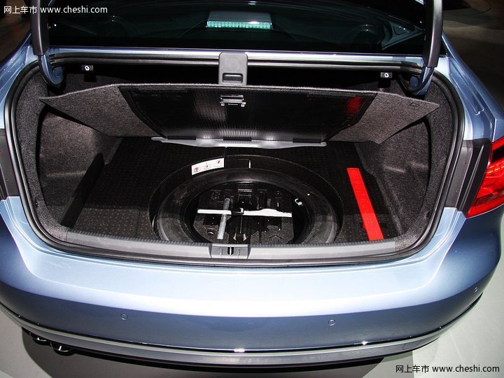 新PASSAT 2.0T 车展
