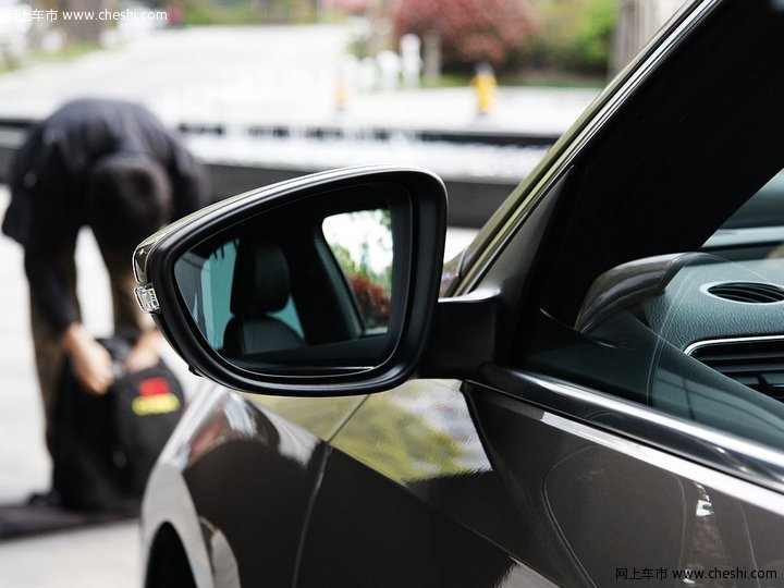 新PASSAT 2.0T 车展