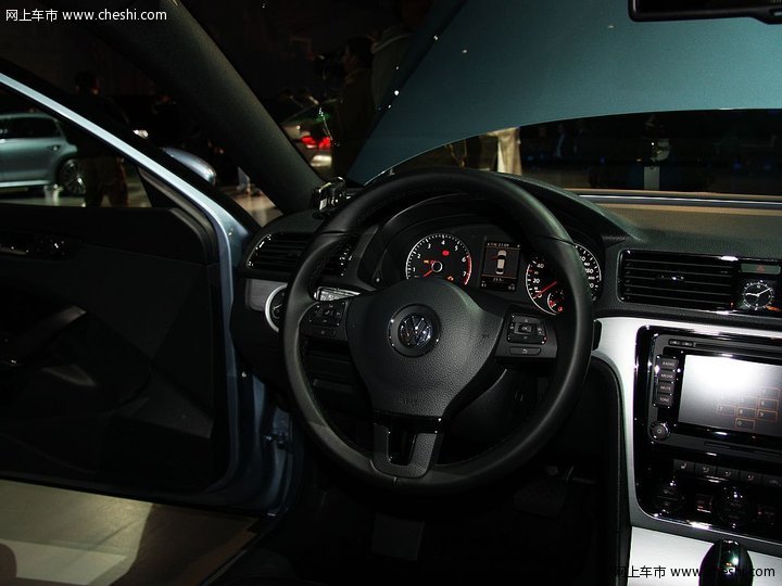 新PASSAT 2.0T 车展