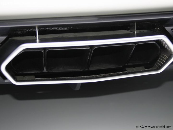 兰博基尼 Aventador 文章配图