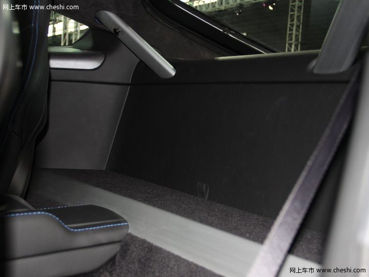 [A]-阿斯顿-马丁 V8 Vantage S 车展