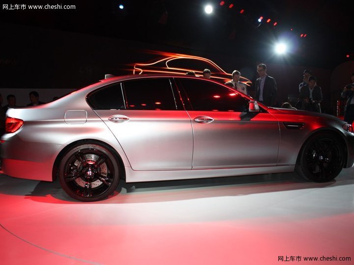 宝马 新M5