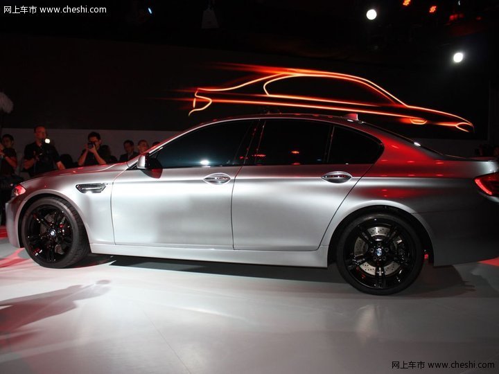 宝马 新M5