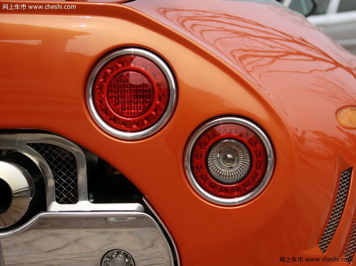 C8 Laviolette LM85