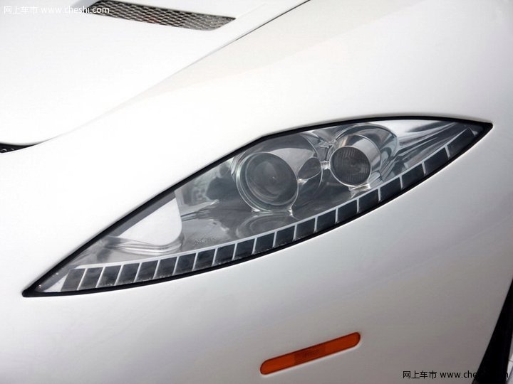 C8 AILERON