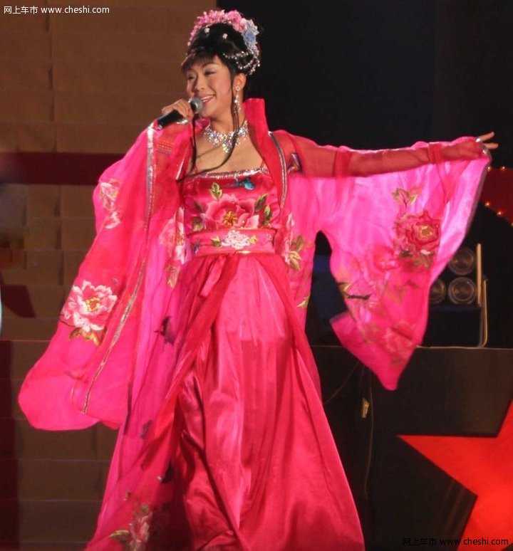 李玉刚