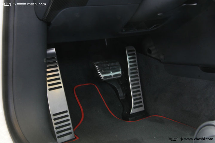 奥迪R8 V10