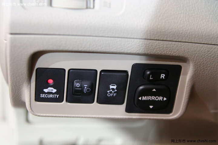 丰田 卡罗拉 左侧按钮或储物盒 中控方向盘