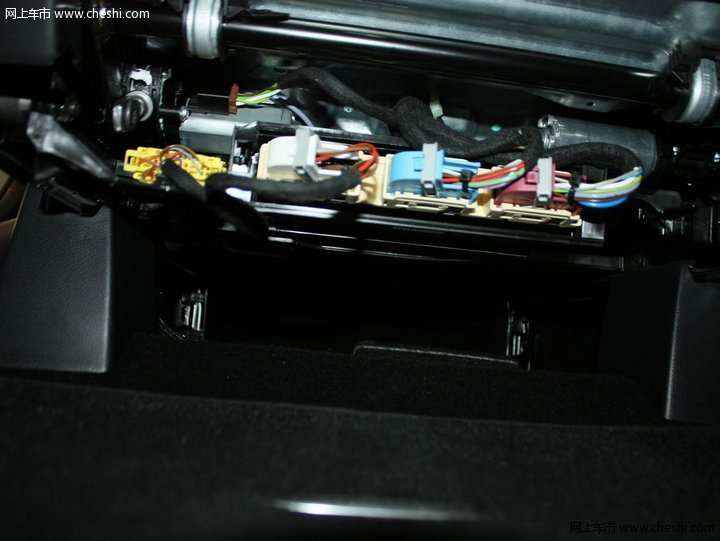 2012款 奔驰 b200车厢座椅