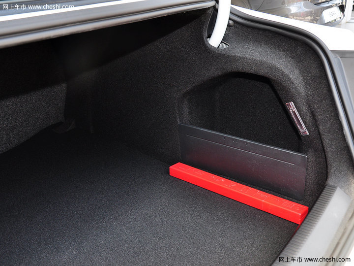 大众CC 2013款 1.8TSI DSG尊贵型车厢座椅图