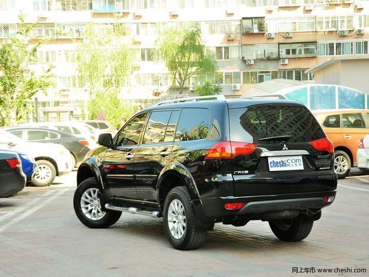 帕杰罗-劲畅外观图