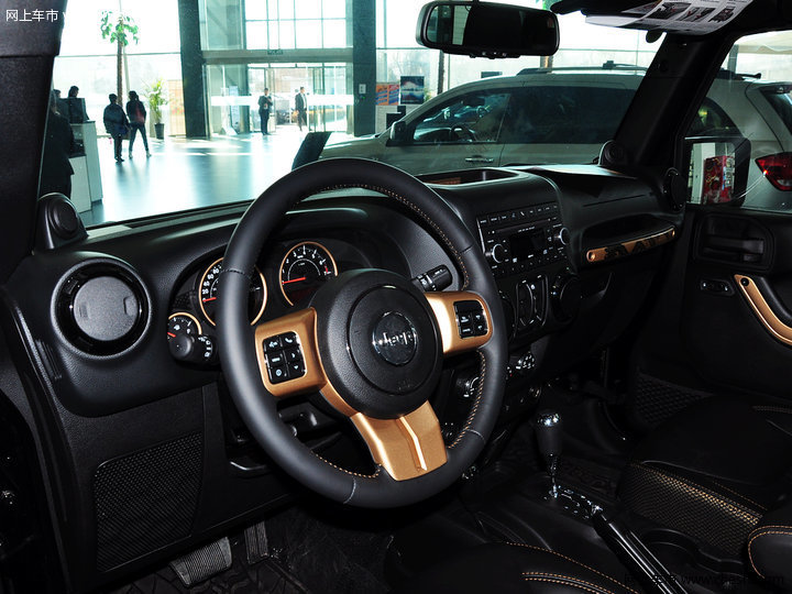 牧马人中控方向盘图