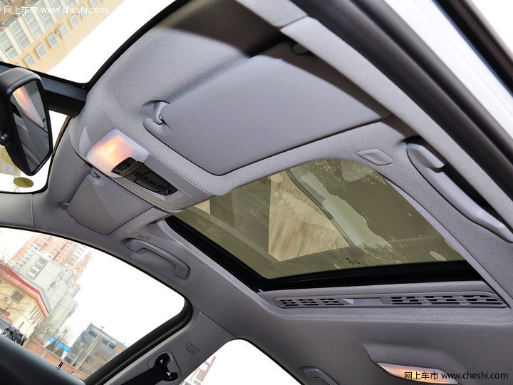 宝马3系车厢座椅图