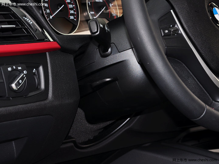 宝马3系中控方向盘图