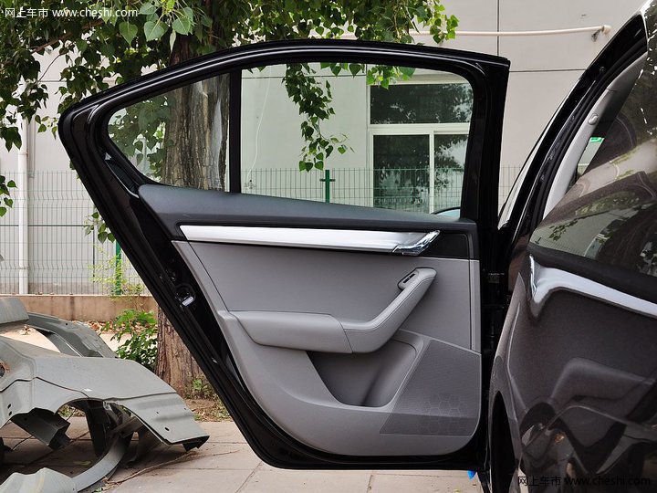 明锐 2015款 1.6L 自动逸杰版车厢座椅图片(24