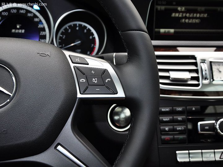 奔驰E级 2015款 E200L中控方向盘图片(6\/17)