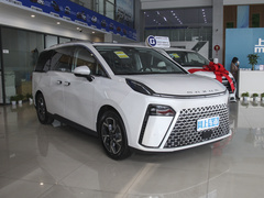 上汽大通MAXUS G70