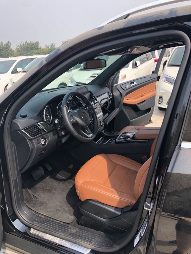 76060ee9e2d3985b.jpg