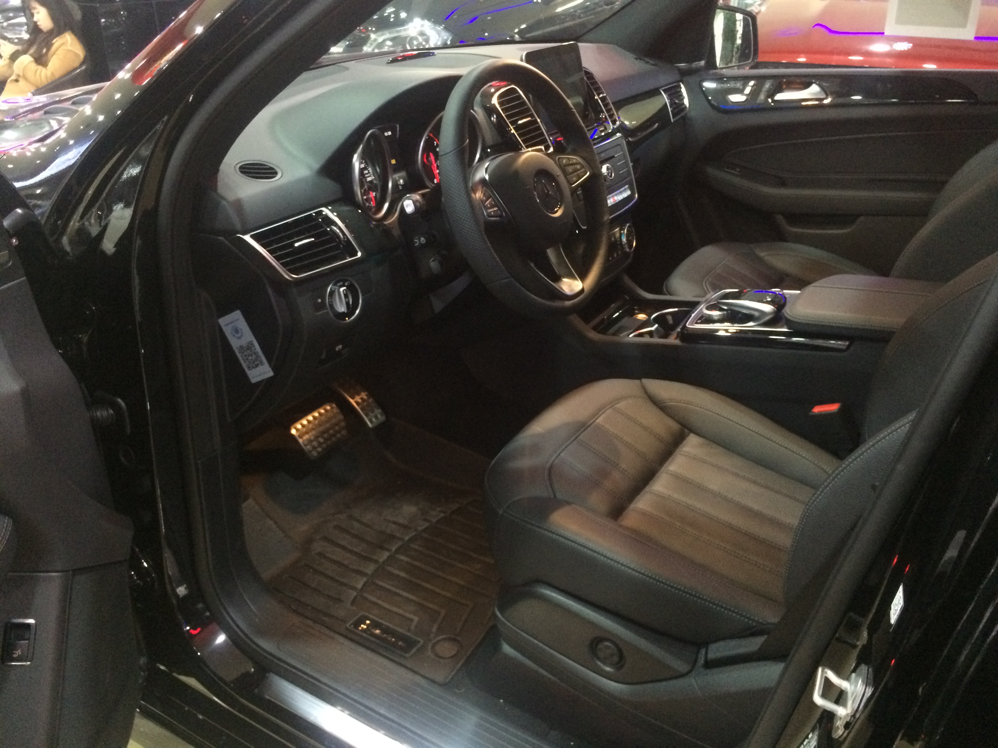 6829f669a1b89cc4.jpg