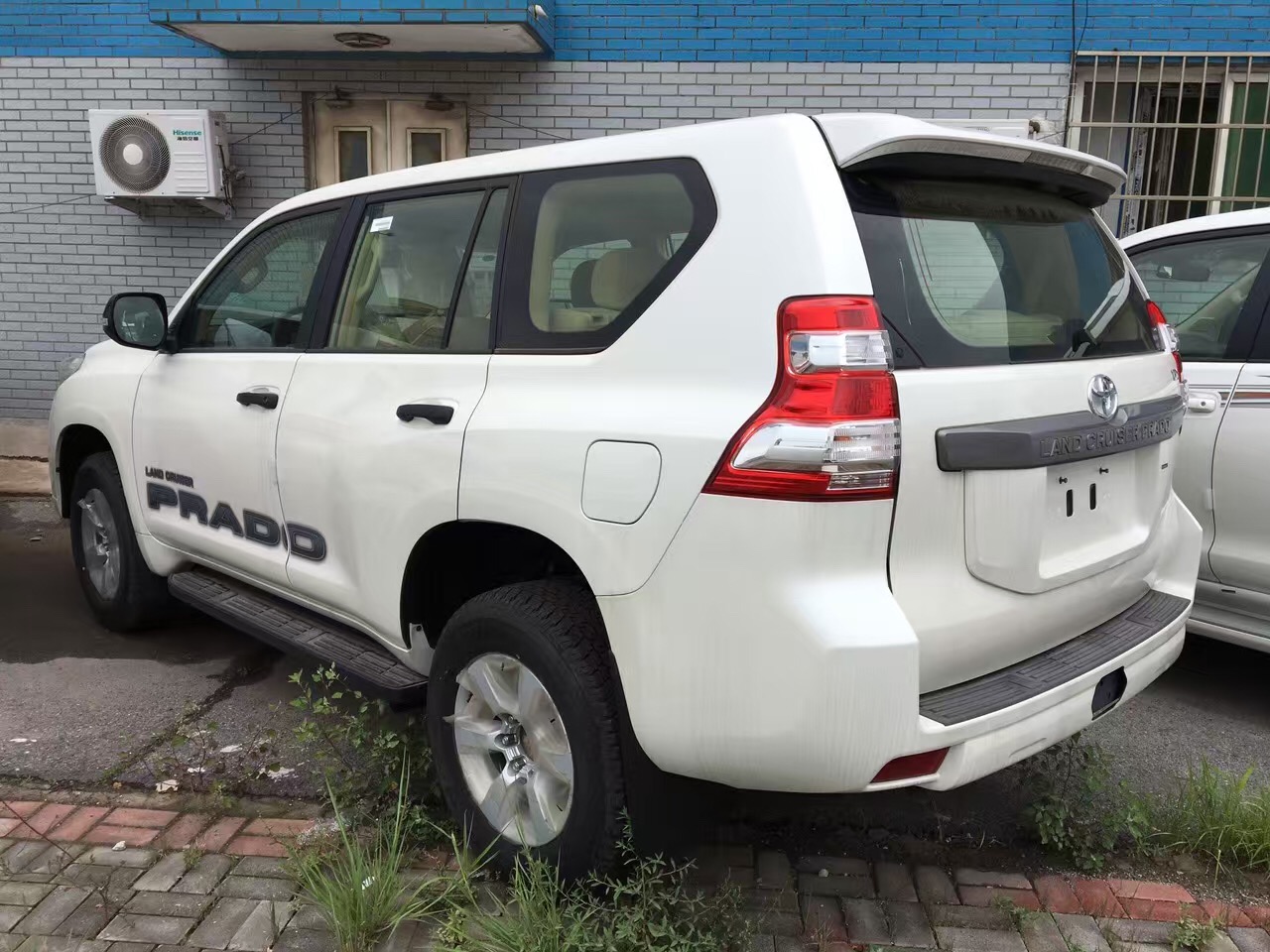 【中东丰田霸道2700乞丐版 港口最畅销车_天