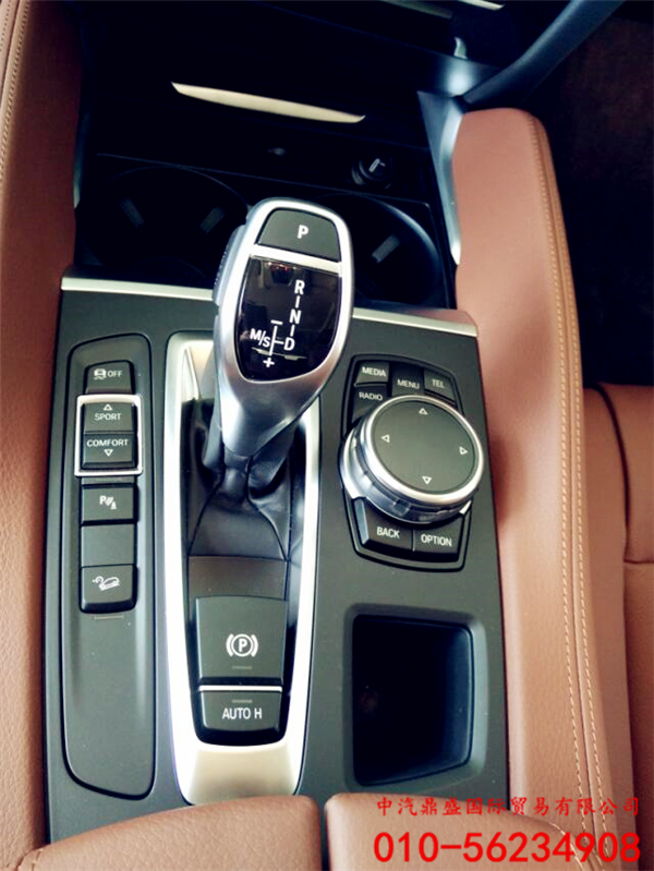 SUV领域无人不知道宝马X6卡宴见都尿了