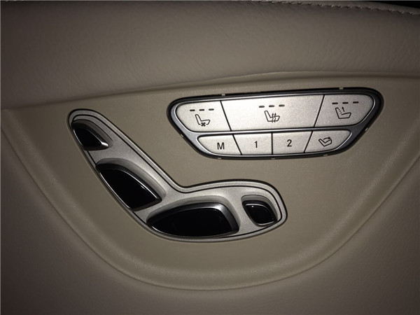 奔驰V260L加长尊贵版全新17款最新价格