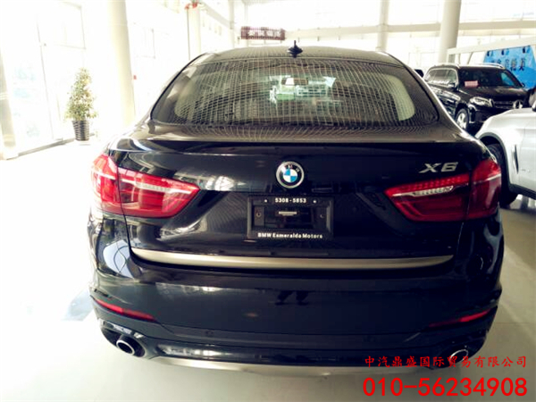 SUV领域无人不知道宝马X6卡宴见都尿了