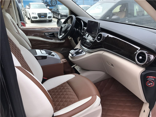 奔驰V260L商务大改装高配热销特惠117万